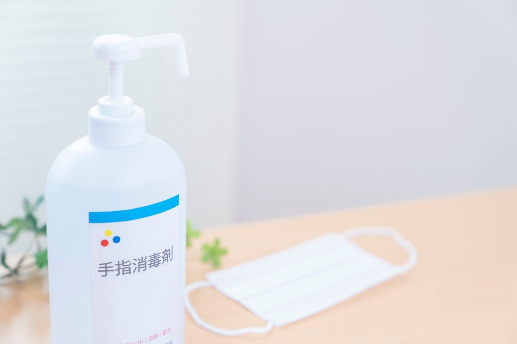 当店ではお客様に安心してご利用頂くため<br />以下の対策を行っております。<br /><br />・お客様来店時に手指消毒と検温のお願い<br />・セラピストの手指消毒の徹底とマウスシールドの着用<br />・使い捨てマウスケースの設置<br />・空気清浄機の設置<br />・室内の十分な換気<br />・お客様毎に室内アルコール消毒の徹底